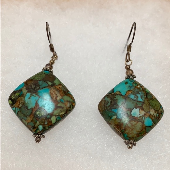 Simple earrings - Picture 2 of 2